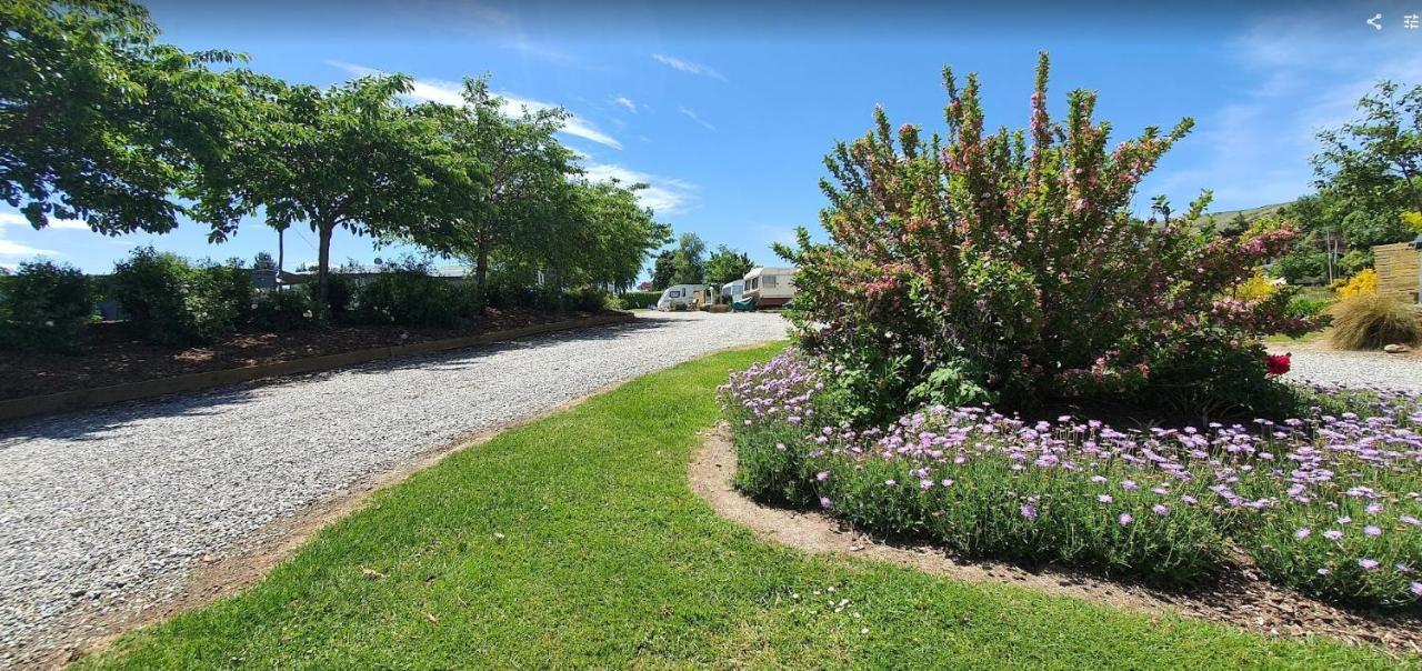 Roxburgh Clutha Gold Top 10 Holiday Park Exterior photo